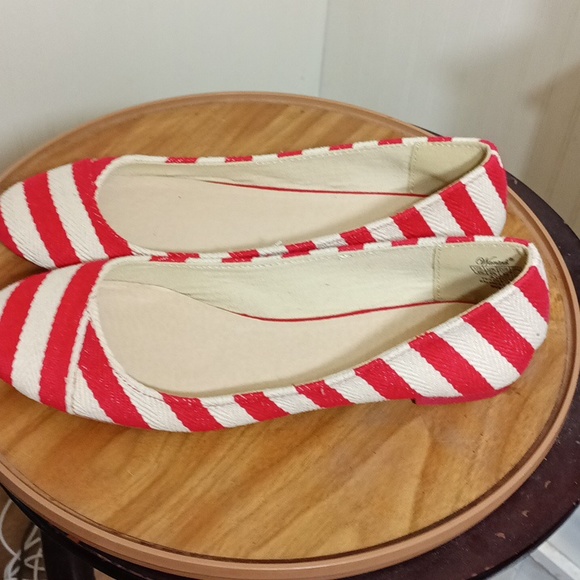 🌸 (2/$20) Sz 8.5 Wanted Striped Canvas Ballet Flats Loafers - Picture 2 of 6